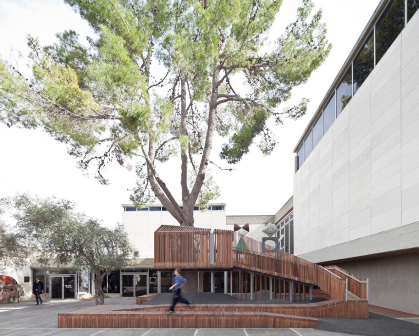 La casa sull'albero nel cortile del Museo di Israele a Gerusalemme