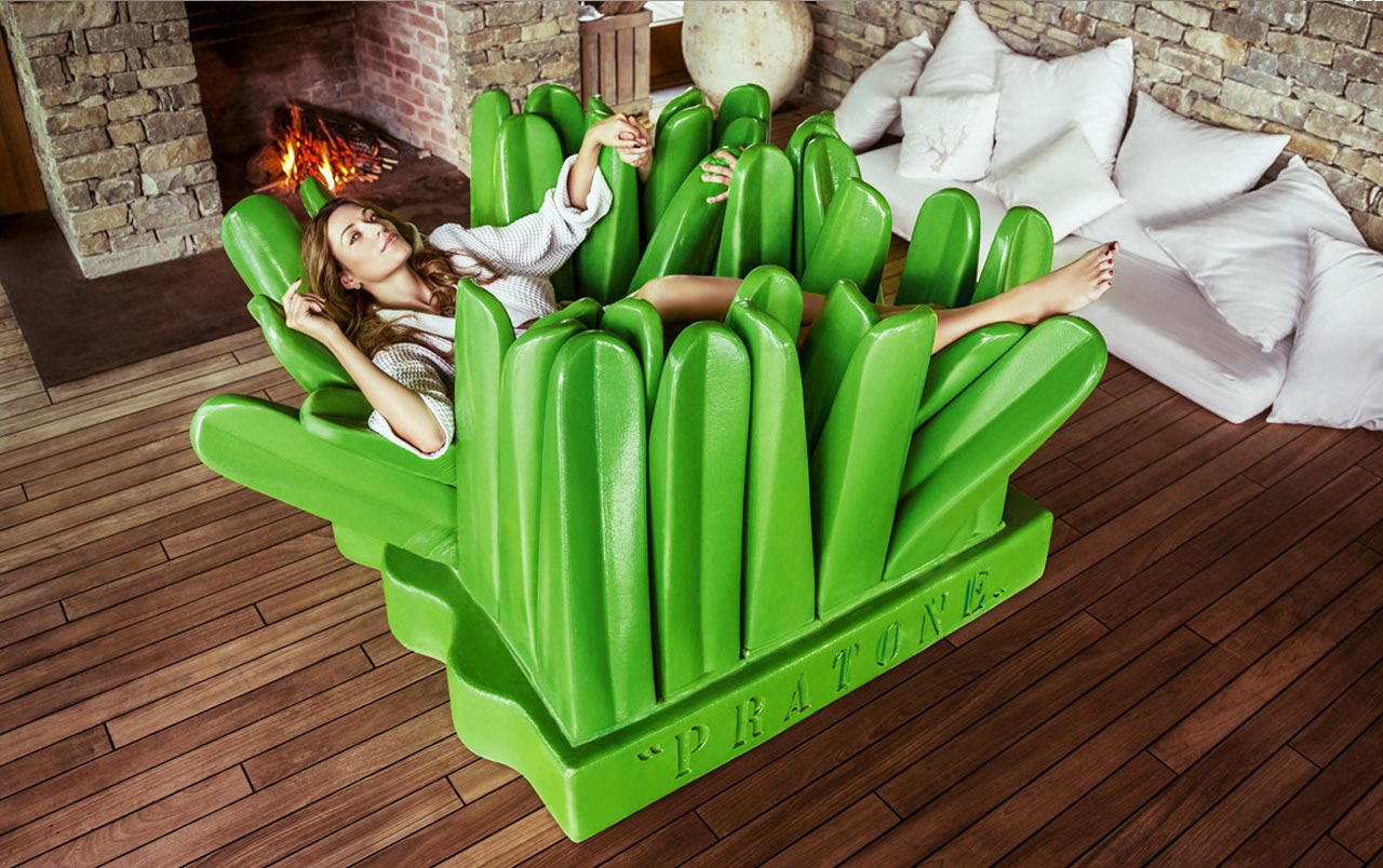 oggetti di design famosi gufram pratone verde comodo